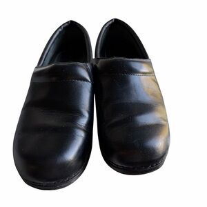 L.L. Bean Womens Classic Clogs 11M Black  Leather Comfort Support Shoe